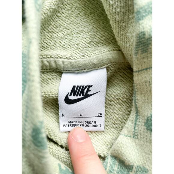 Nike Kids Green Sportswear Club Pullover Hoodie Size Small - Picture 3 of 6